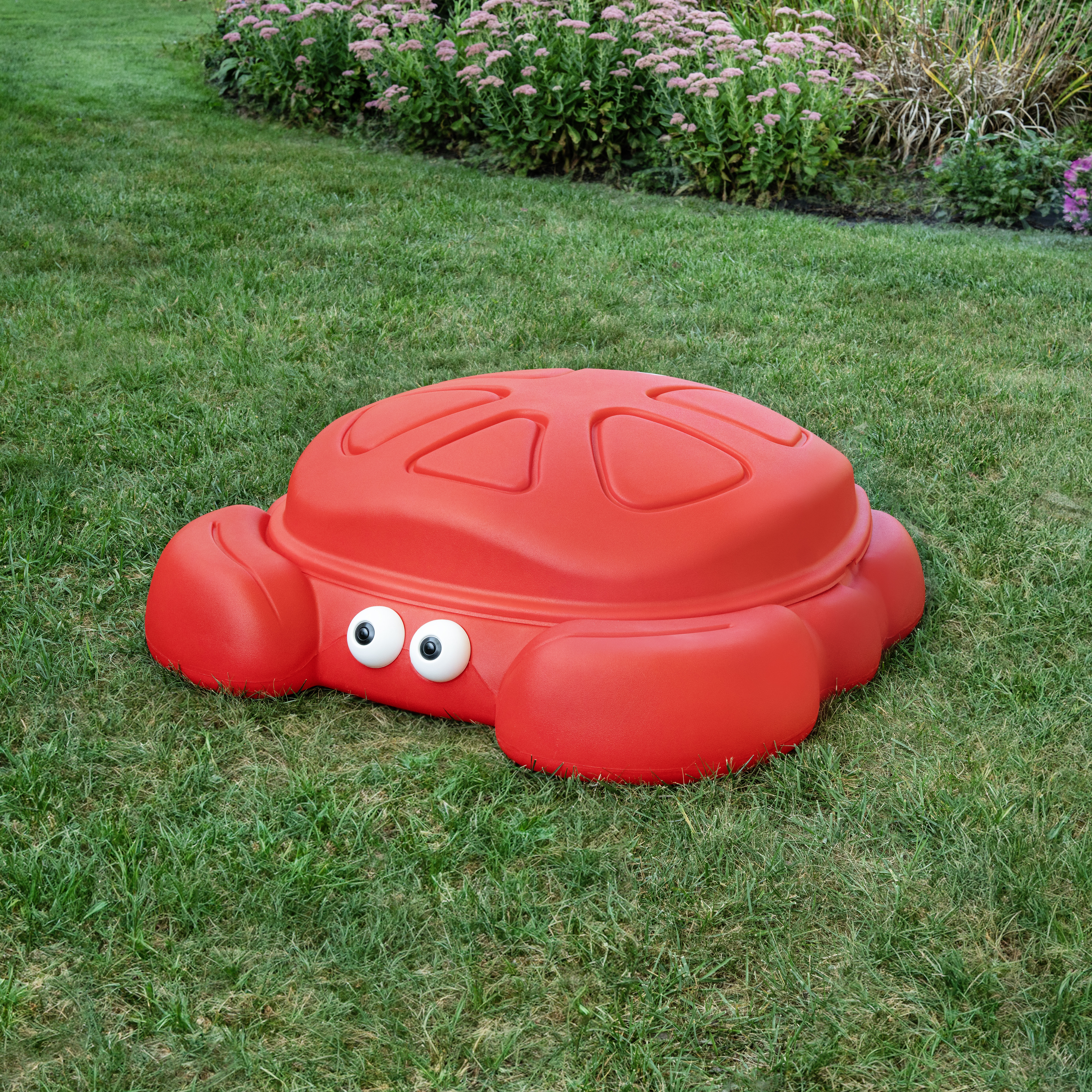 Step2 Crabbie Sandbox Plastic Toddler Outdoor Sand Box with Cover